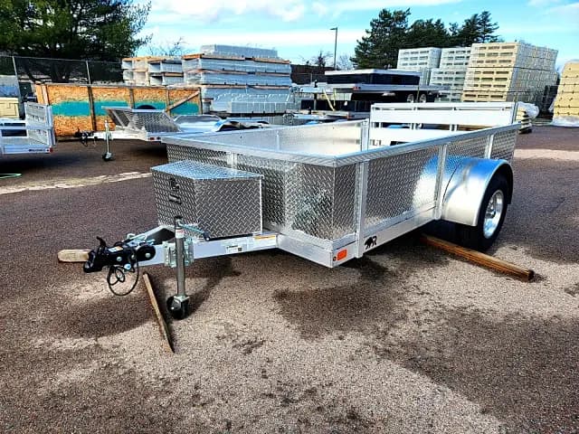 Real Rugged build: 6' x 10' — Tread plate sides, Bi-fold ramp