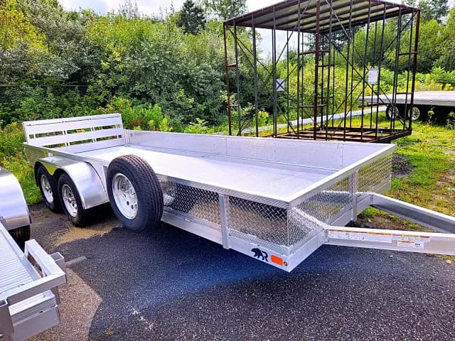 Real Rugged build: 6.5' x 18' Tandem — Tread plate sides, Bi-fold ramp