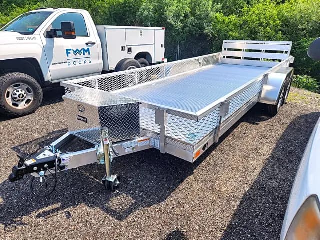 Real Rugged build: 6.5' x 18' Tandem — Mesh sides, Bi-fold ramp